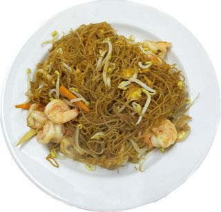 Massa de Arroz com Gambas e Legumes