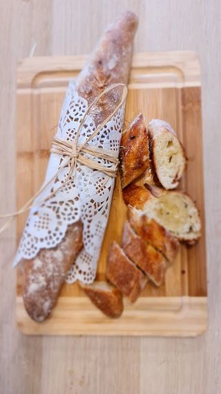 Zapečeni aromatični hleb