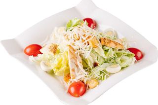 Салат "Цезарь" с курицей