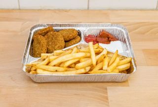 Menù piatto falafel con patatine