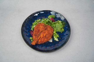 Panierowana pierś z kurczaka z ziemniakami