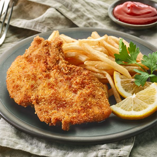 Escalope napolitano (entero) + patatas fritas caseras + ensalada LTC