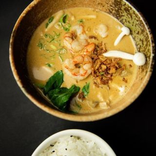 Curry Rojo con Langostino