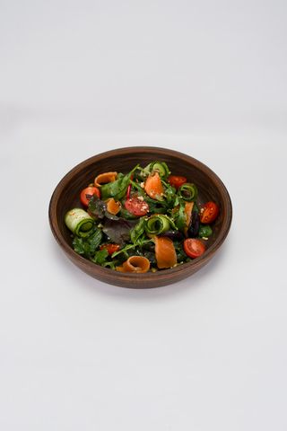 Зеленый микс с лососем (200г)