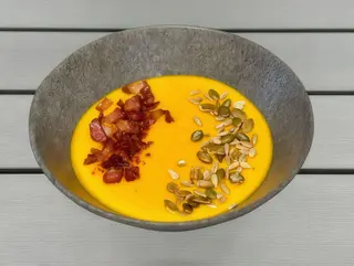 Гарбузовий крем-суп з беконом (310g)