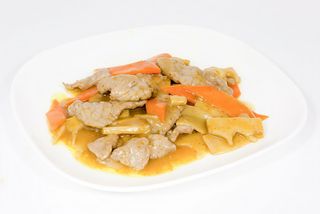 60 Manzo con salsa di curry