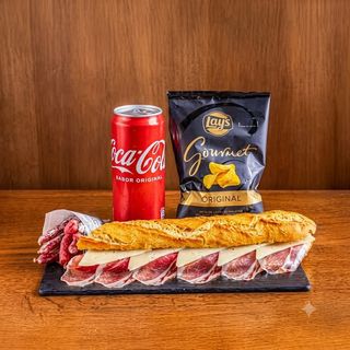 Combo Bocadillo De Paletilla Ibérica Y Queso Con Refresco