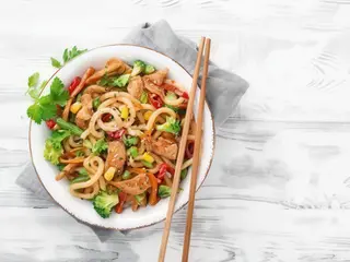 Udon con misto mare