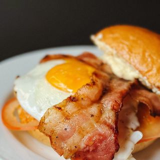 Бургер Egg (320г)