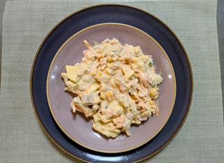 Ensalada de pollo con manzana y apio