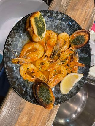 Задушени скариди