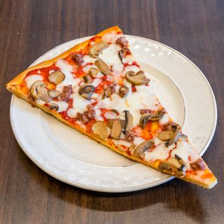 Funghi e salsiccia al trancio