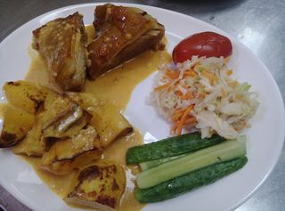 Свиная рулька рубленная с соленьями