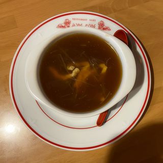 Sopa de pollo con fideos chinos