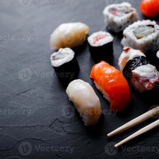 90.Uramaki  Banana (8 Uds.)