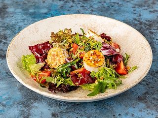 ENSALADA З КОЗЯЧИМ СИРОМ ТА ОВОЧАМИ (160g)