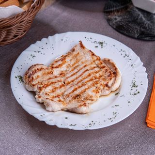 Piept de pui la gratar