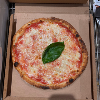 Margherita al piatto