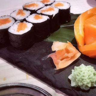 Salmón Maki (8 Pzs.)