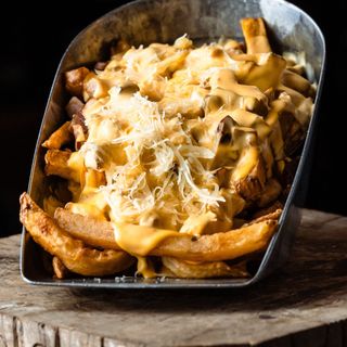 Chessy Delicious Bucket