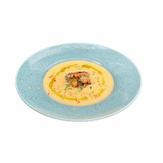 Сирний суп з запеченою куркою та карамелізованим беконом (300г)