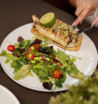 Gustul paradisului- calamar  la grill umplut cu baby caracatita