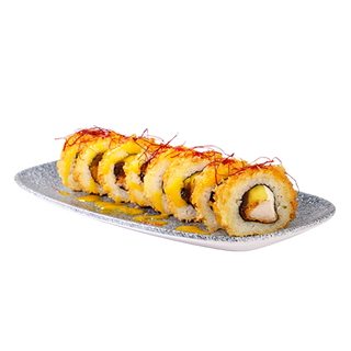Chrupiące uramaki z kurczakiem i mango