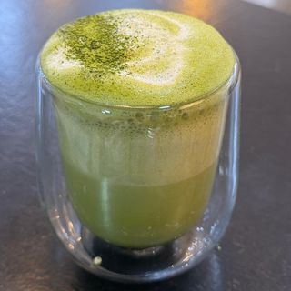 Matcha spice latte