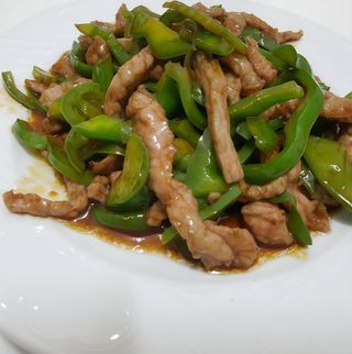 70 Ternera Con Pimiento Verde