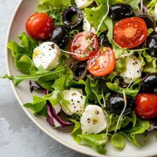 Ensalada De Cecina Y Nueces