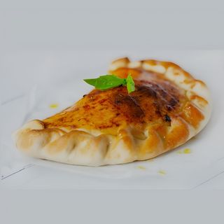 CALZONE DE FRANGO
