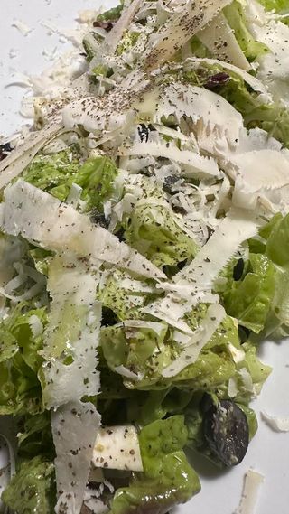 Ensalada tres quesos