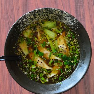 Sopa De Gyozas De Carne