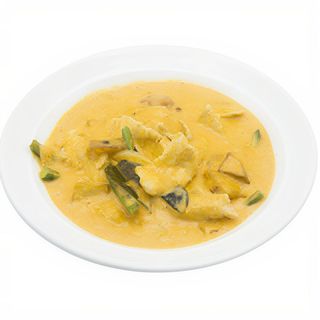 43 Pollo al curry rosso con latte di cocco