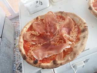 61. Pizza Parma (30 Cm.)
