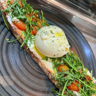 Tostada la burrata