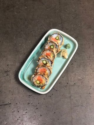 Sake tempura to abokado to asuparagu (6 uds)