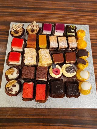 Assortimento di pasticceria fine mignon dolce 500 g  