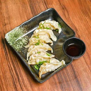 8. Niku Gyoza (6 Uds.)