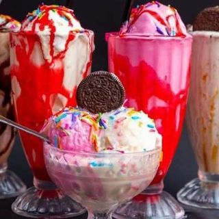  (3 Scoops of ice cream)