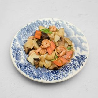 Gambas Con Bambú Y Setas Chinas