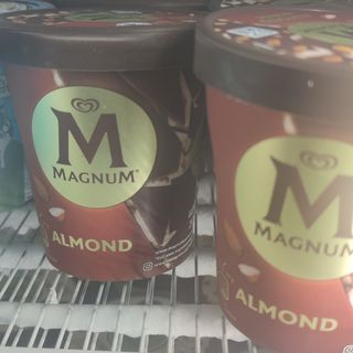 Tarrina Magnum Almendrado