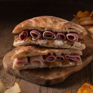 FOCACCIA PROSCIUTTO COTTO