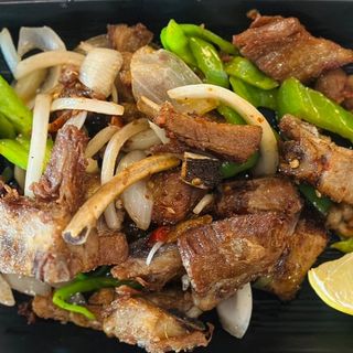 Costilla con sal y pimienta