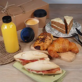 Caja Para Dos De Desayuno Y Merienda