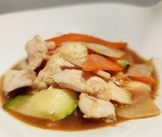 Pollo con verdure miste