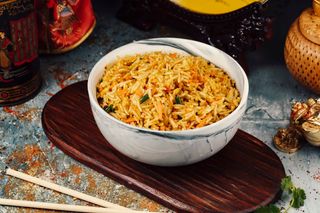 M3-შემწვარი ბრინჯი ბოსტნეულით და ,,ქარის’’ სანელებლით