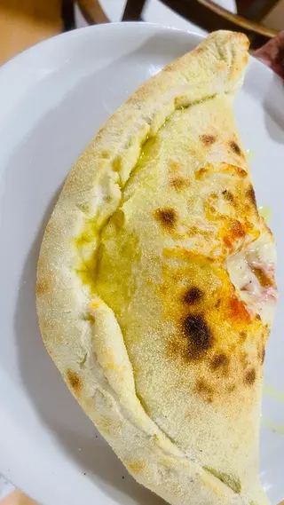Pizza Calzone (33 Cm.)