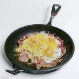 Ración De Patatas A Lo Pobre Con Huevo Y Jamón