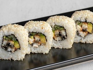 CALIFORNIA Z SEZAMEM 8 szt. 220g